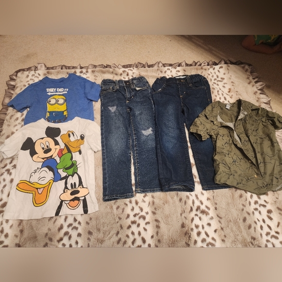 Old Navy Other - 3t old navy bundle 2 jeans, 3 shirts